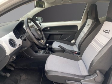 Volkswagen up up 1.0 75 white up! garantie 12 mois occasion simplicicar toulon ouest simplicicar simplicibike france