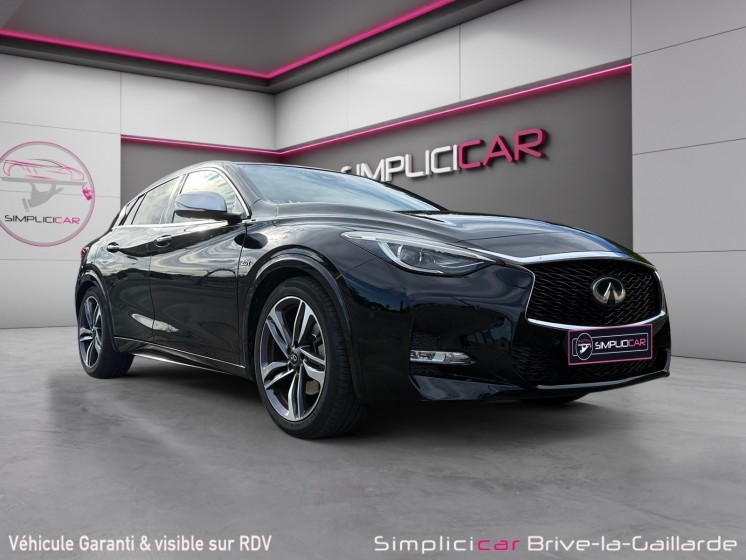 Infiniti q30 s 2.0t 211 7dct awd sport city black garantie 12 mois occasion simplicicar brive la gaillarde  simplicicar...