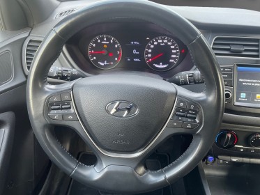 Hyundai i20 active 1.0 t-gdi 100 black ride  garantie 12 mois occasion simplicicar lyon nord simplicicar simplicibike france