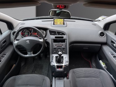 Peugeot 5008 1.6 bluehdi 120ch ss bvm6 active occasion paris 17ème (75)(porte maillot) simplicicar simplicibike france