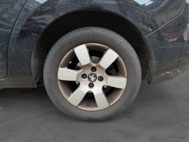 Peugeot 5008 1.6 bluehdi 120ch ss bvm6 active occasion paris 17ème (75)(porte maillot) simplicicar simplicibike france