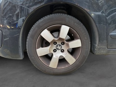 Peugeot 5008 1.6 bluehdi 120ch ss bvm6 active occasion paris 17ème (75)(porte maillot) simplicicar simplicibike france