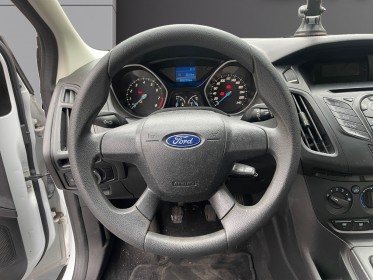 Ford focus 1.6 ti-vct 85 trend / garantie 12 mois occasion paris 17ème (75)(porte maillot) simplicicar simplicibike france