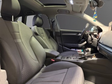Audi a3 2.0 tdi 150 s-tronic 7 design luxe toit ouvrant carplay volant méplat garantie 12 mois occasion simplicicar...