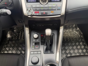 Lexus nx1 300h 2.5 hybrid camera de recul régulateur de vitesse démarrage sans clé  entretien lexus garantie 12 mois...