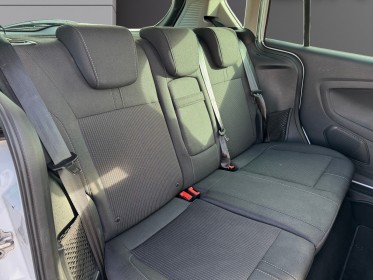 Ford b-max 1.0 ecoboost 125 ss titanium attelage suivi complet radar ar bluetooth garantie 12 mois occasion simplicicar...