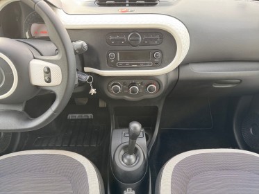 Renault twingo iii 1.0 sce 70 zen edc clim bluetooth regulateur limiteur suivi complet garantie 12 mois occasion simplicicar...