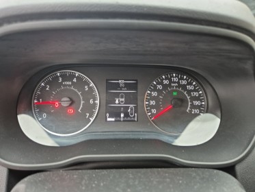 Dacia duster dci 110 4x2 prestige attelage camera recul navigation bluetooth garantie 12 mois occasion simplicicar valence -...