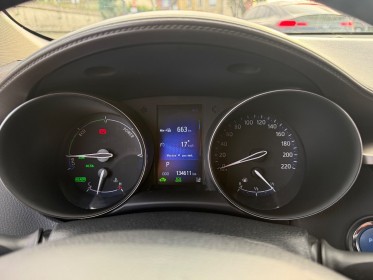 Toyota c-hr hybride 122h distinctive - gps - semi cuir - led occasion champigny-sur-marne (94) simplicicar simplicibike france