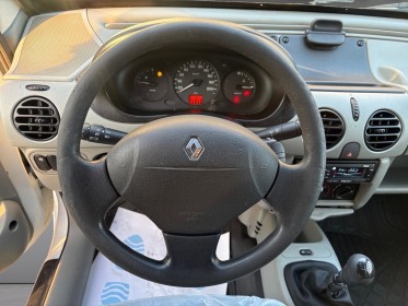 Renault kangoo 1.5 dci 65 expression kit distribution neuf / ct ok occasion avignon (84) simplicicar simplicibike france