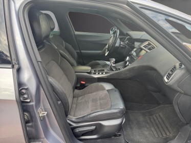 Ds ds5 bluehdi 150 ss bvm6 so chic caméra de recul toit panoramique très bon état garantie 12 mois occasion simplicicar le...