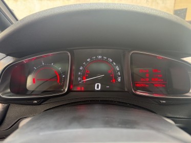 Ds ds5 bluehdi 150 ss bvm6 so chic caméra de recul toit panoramique très bon état garantie 12 mois occasion simplicicar le...