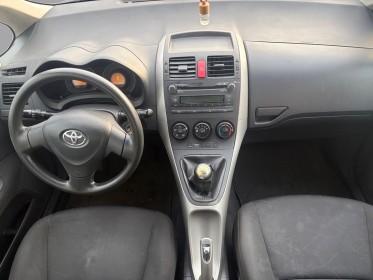 Toyota auris 90 d-4d linéa terra, fermeture centralisées, vitres électriques, garantie 12 mois occasion simplicicar...