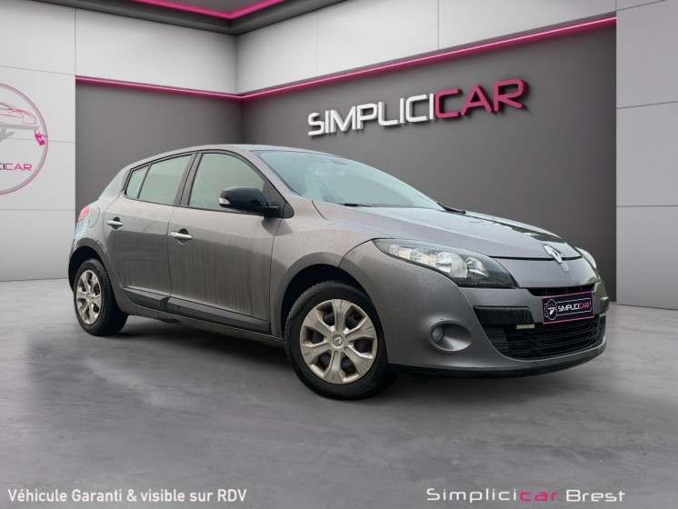 Renault megane iii berline dci 110 fap eco2 dynamique euro 5 edc occasion simplicicar brest simplicicar simplicibike france