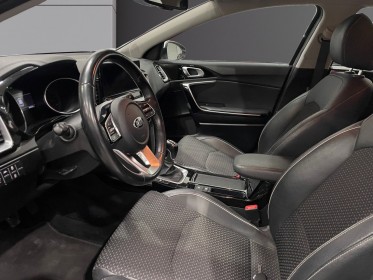 Kia xceed 1.0l t-gdi 120 ch bvm6 isg design i garantie constructeur 03/27 occasion simplicicar lyon ouest simplicicar...