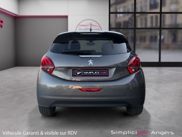 Peugeot 208 82ch ss bvm5 signature garantie 12 mois sièges chauffants occasion simplicicar angers simplicicar simplicibike...