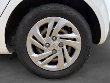 Hyundai i10 1.0 67 eco initia régulateur 1er main entretien complet hyundai garantie 12 mois occasion simplicicar poitiers...