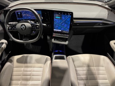 Renault megane e-tech iconic caméra 360° sièges élec chauffant massant carplay garantie 12 mois occasion simplicicar...