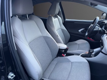 Toyota yaris hybride my22 116h iconic  entretien complet  garantie 12 mois occasion simplicicar vernon simplicicar...