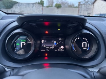 Toyota yaris hybride my22 116h iconic  entretien complet  garantie 12 mois occasion simplicicar vernon simplicicar...