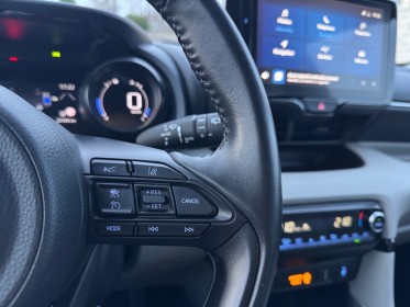 Toyota yaris hybride my22 116h iconic  entretien complet  garantie 12 mois occasion simplicicar vernon simplicicar...