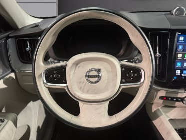 Volvo xc60 t6 recharge awd 253 ch  145 ch geartronic 8 ultimate style dark//garantie 12mois occasion simplicicar saint-jean...