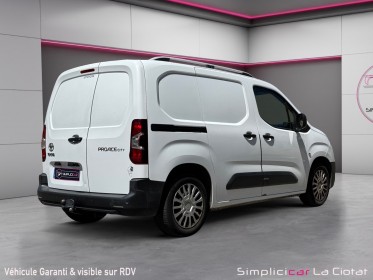 Toyota  proace city  1.5 hdi 100  business vehicule premiere main origine france entretien complet garantie 12 mois occasion...