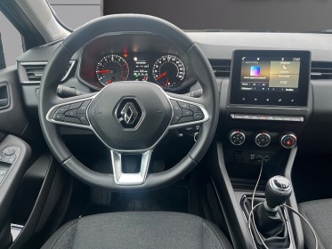 Renault clio v tce 90 equilibre - faible kms - carplay - garantie 12 mois occasion simplicicar lyon nord simplicicar...