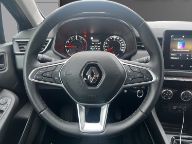Renault clio v tce 90 equilibre - faible kms - carplay - garantie 12 mois occasion simplicicar lyon nord simplicicar...