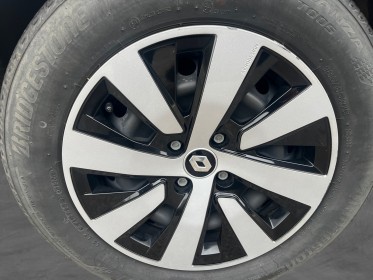 Renault clio v tce 90 equilibre - faible kms - carplay - garantie 12 mois occasion simplicicar lyon nord simplicicar...