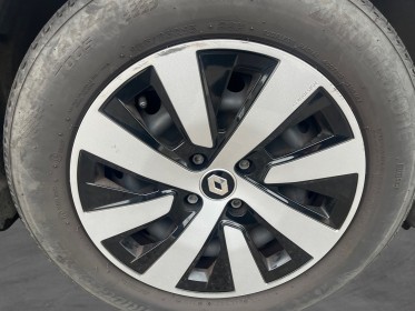 Renault clio v tce 90 equilibre - faible kms - carplay - garantie 12 mois occasion simplicicar lyon nord simplicicar...