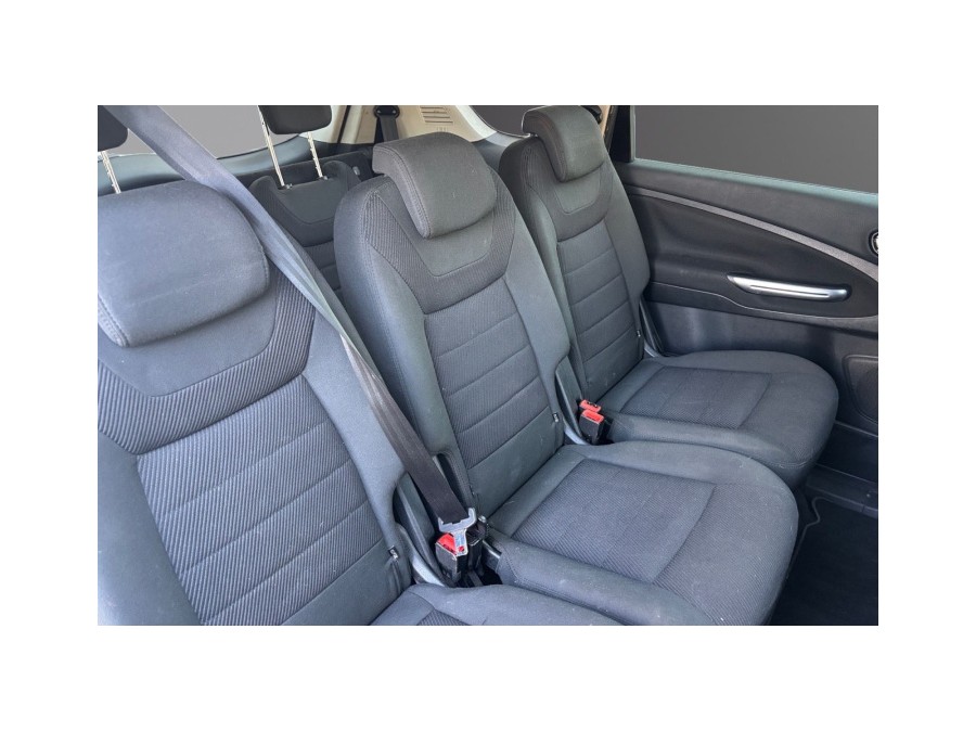 FORD d'occasion S-MAX Titanium de 2011 Nice (06)﻿