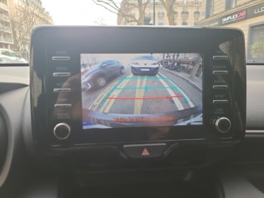 Toyota yaris cross hybride my21 116h 2wd design occasion paris 17ème (75)(porte maillot) simplicicar simplicibike france